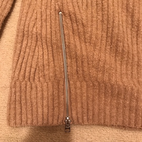 A&F Chunky Wool Sweater - Picture 4 of 5